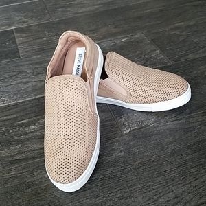 NEW Steve Madden Slip Ons